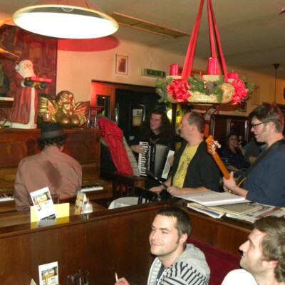 gunstreetgirls1-1024x1024